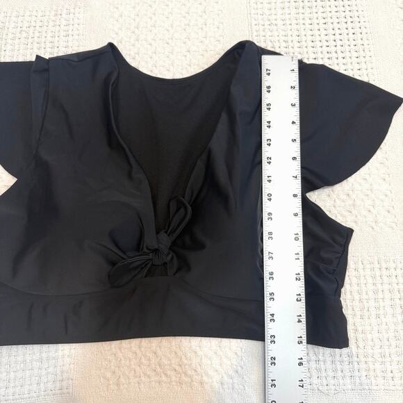 Torrid 3 wireless flutter sleeve faux tie keyhole swim top SW 2820 - Picture 3 of 10